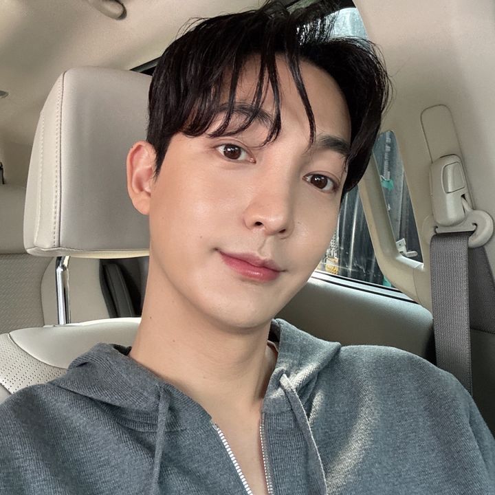 Hooniverseon