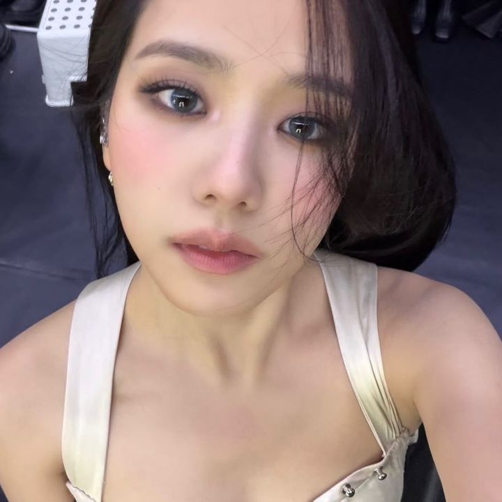 nily ✿ (jisoo’s wf ᥫ᭡)